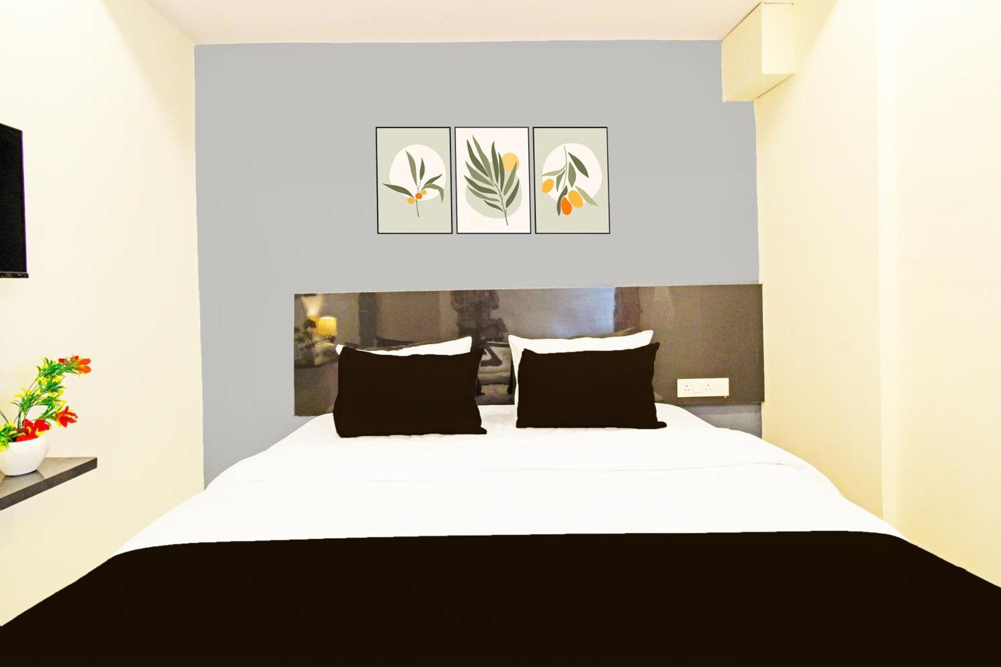 Hotel O Malani Inn ไฮเดอราบัด ภายนอก รูปภาพ